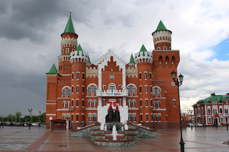 Театр-центр для детей и молодёжи)